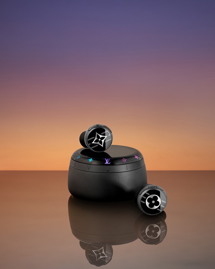 Louis Vuitton Horizon Light Up Earphones LOUIS VUITTON