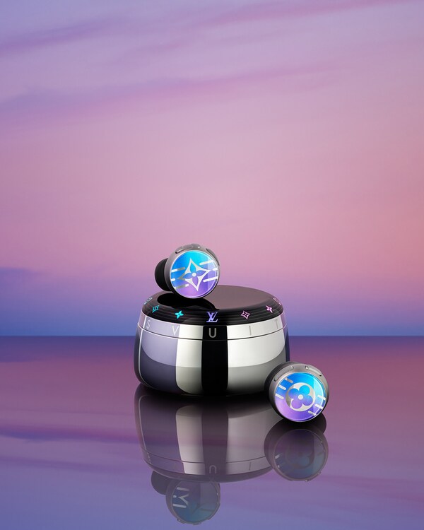 Louis Vuitton Horizon Light Up Earphones LOUIS VUITTON