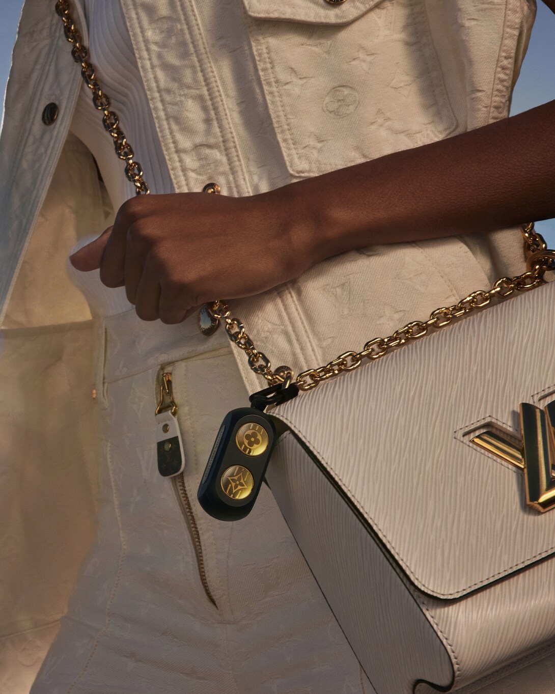 Louis Vuitton Horizon Light Up Earphones LOUIS VUITTON