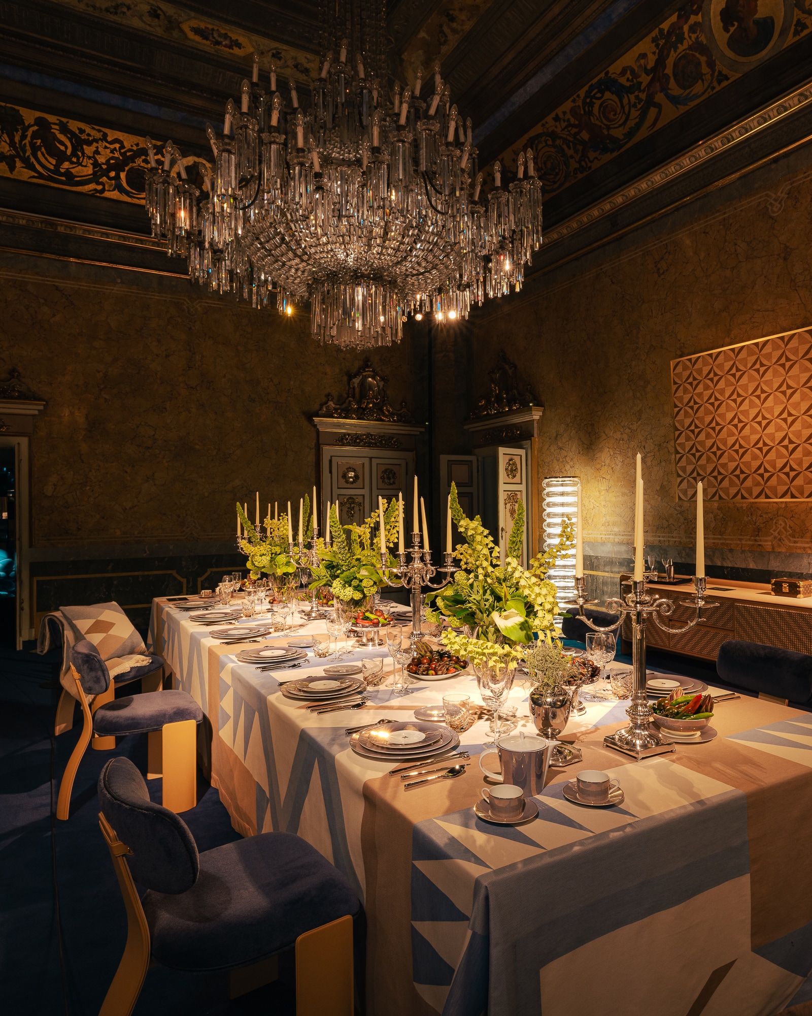 Art of Dining Luxury Tableware | LOUIS VUITTON ®