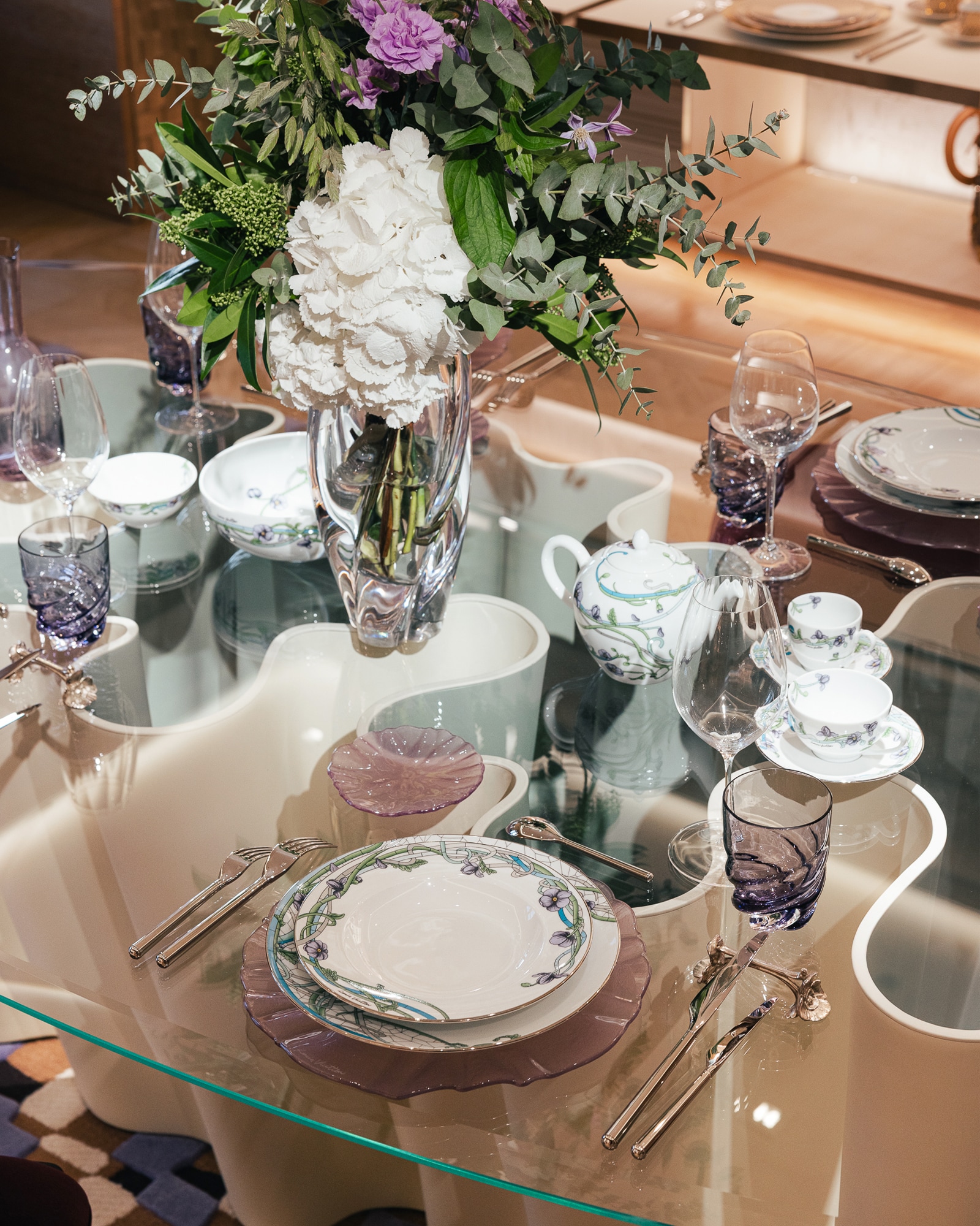 Cup and Plate Sets, Luxury Dinnerware | LOUIS VUITTON